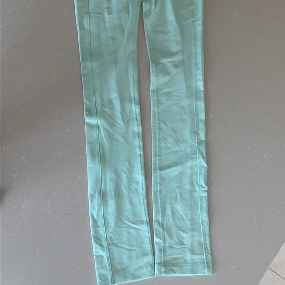 Lululemon Athletica Mint Green Leggings - Picture 4 of 8